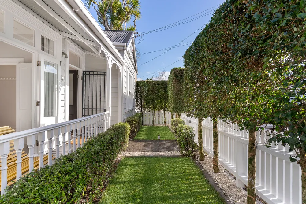 Photos of 12 Lincoln Street