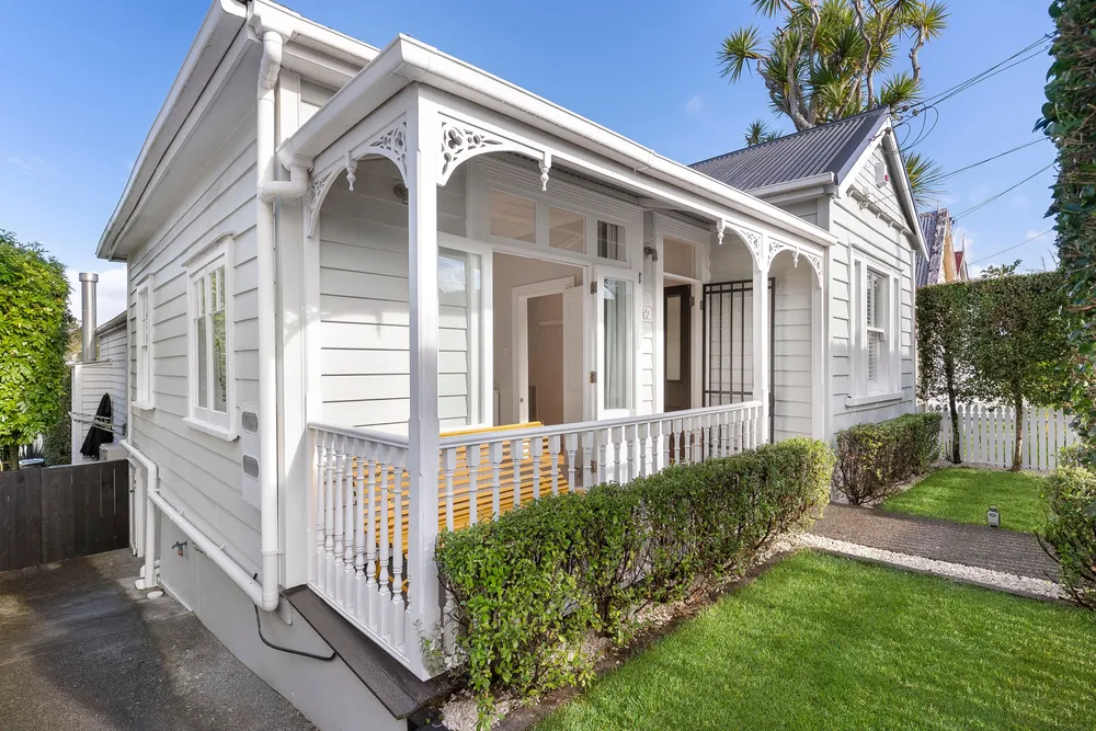 Photos of 12 Lincoln Street