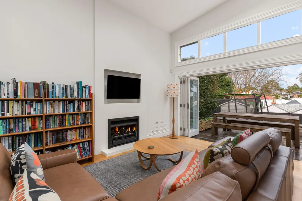 Photos of 12 Lincoln Street