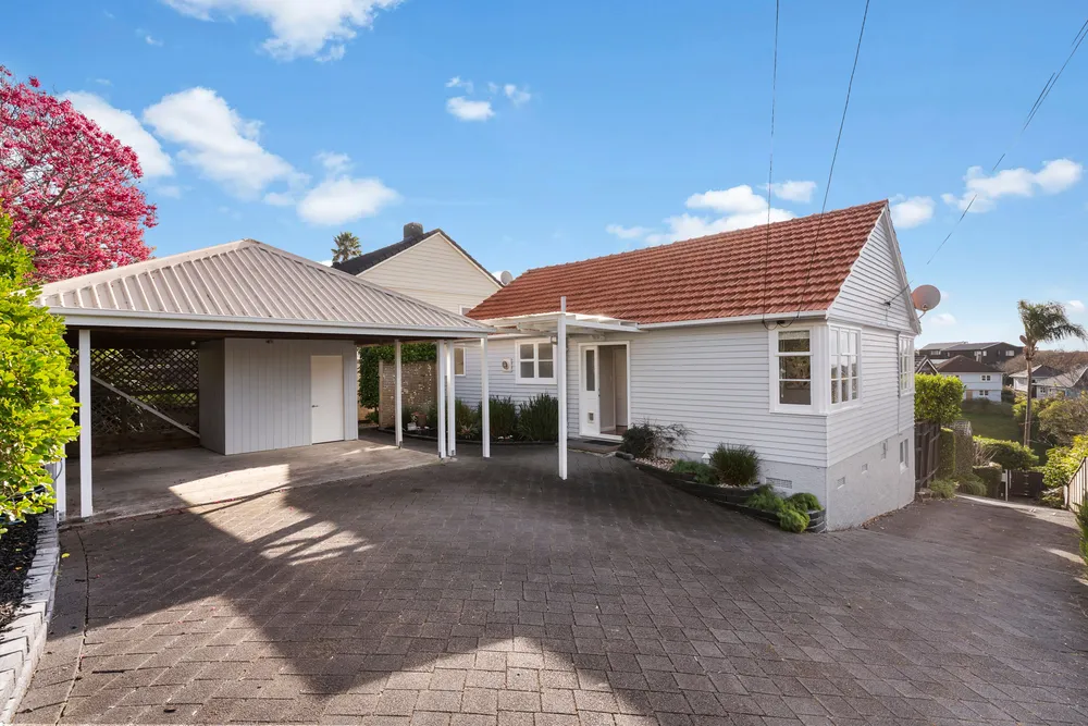 Photos of 14a Godden Crescent