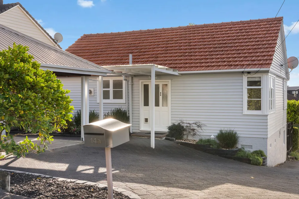 Photos of 14a Godden Crescent