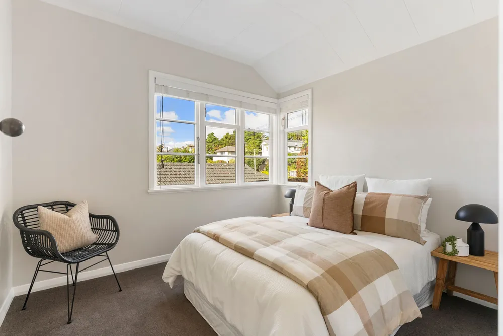 Photos of 14a Godden Crescent