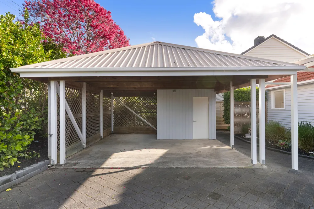 Photos of 14a Godden Crescent