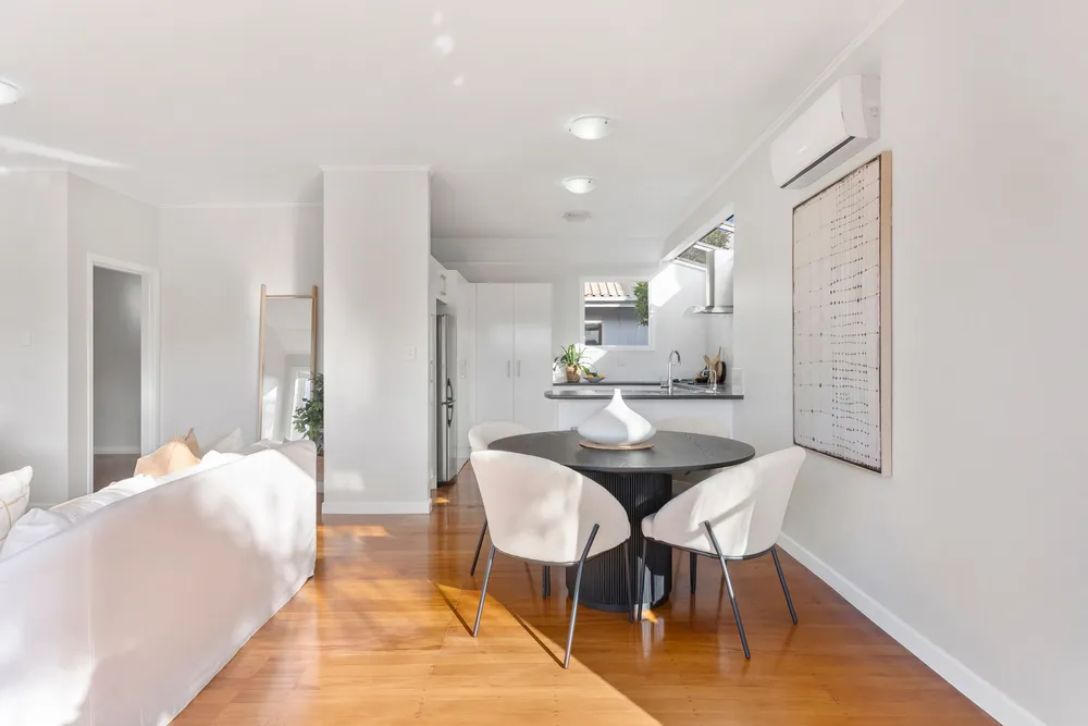 Photos of 14a Godden Crescent