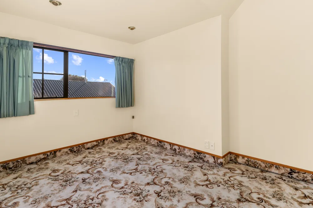Photos of 17 Calverton Place