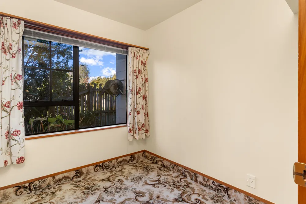 Photos of 17 Calverton Place