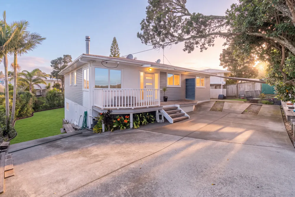 Photos of 281 Rangatira Road