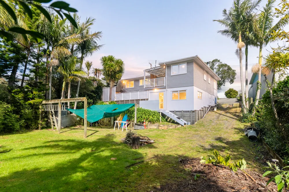 Photos of 281 Rangatira Road