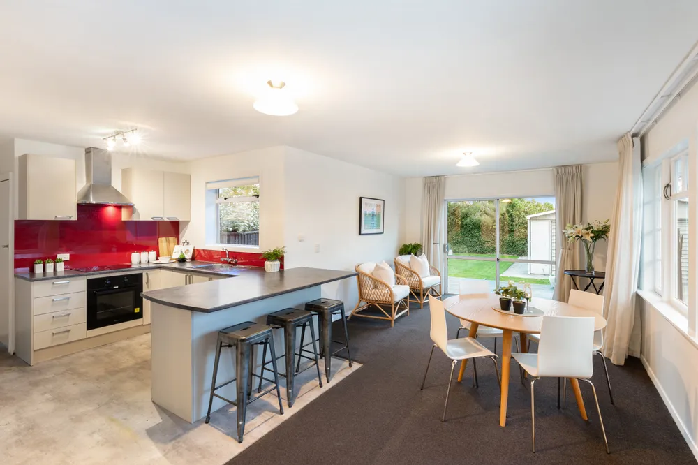 Photos of 15 Esperance Street