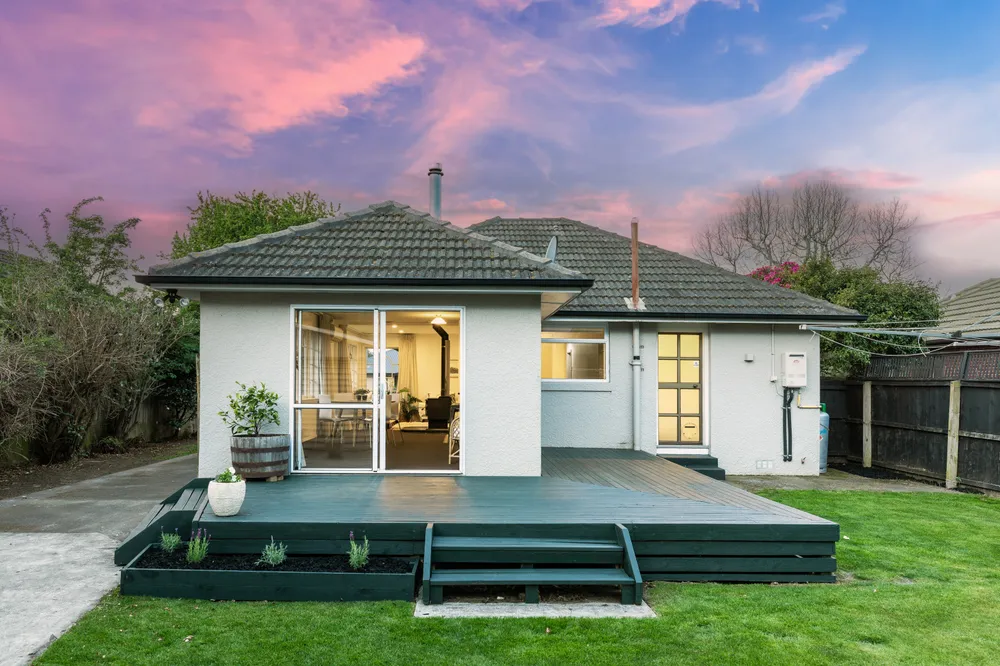 Photos of 15 Esperance Street