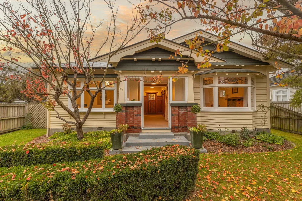 Photos of 15 Esperance Street