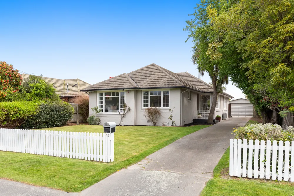 Photos of 15 Esperance Street