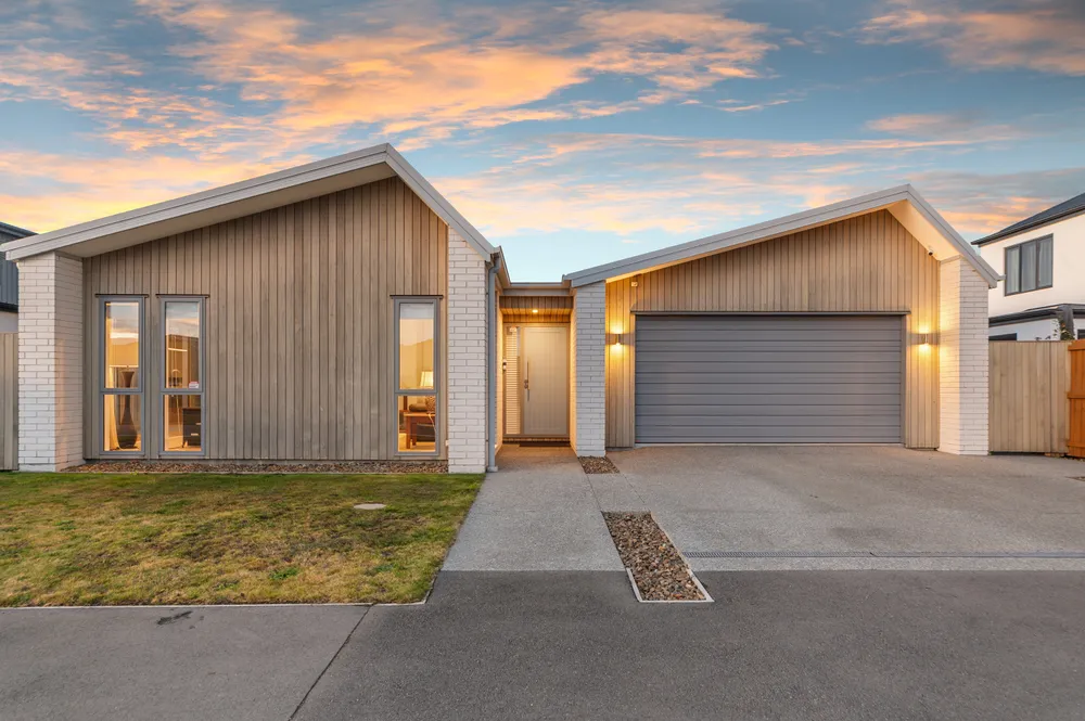 Photos of 63 Prestons Park Drive