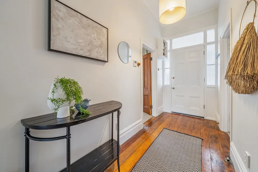 Photos of 29 Victoria Street