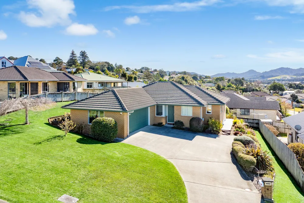 Photos of 51 Earlsway