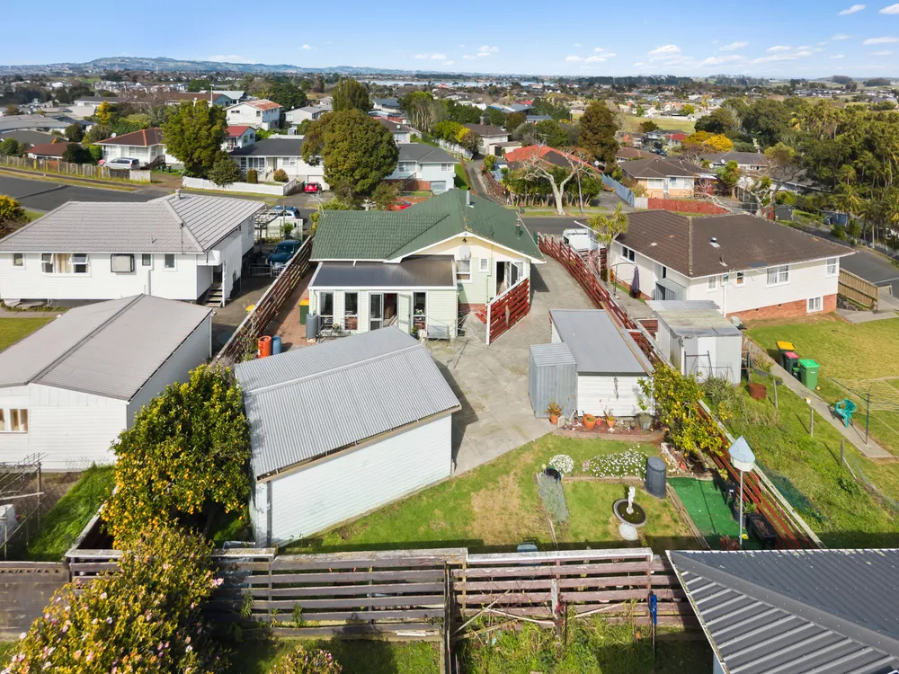 Photos of 46 Hobart Crescent
