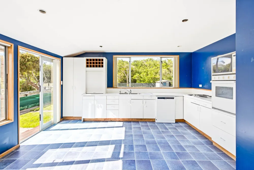 Photos of 585 Brighton Road