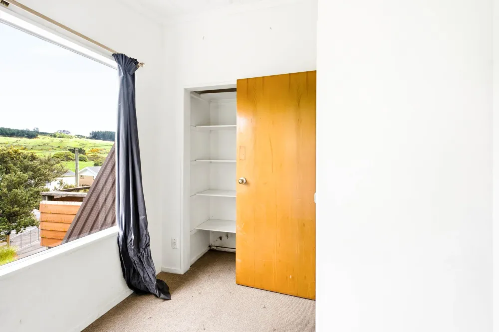 Photos of 585 Brighton Road