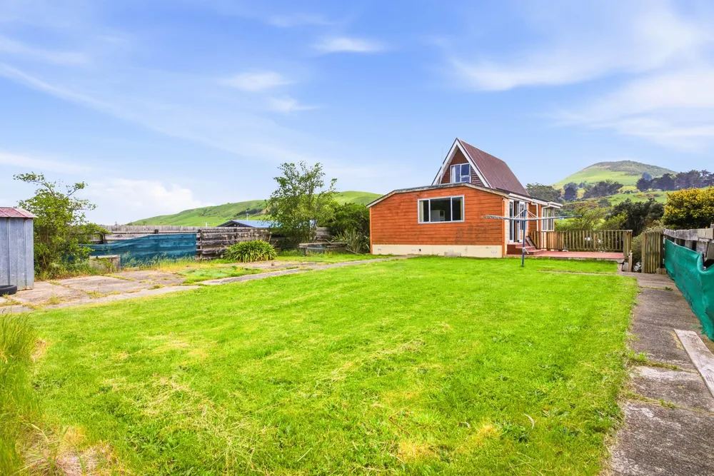 Photos of 585 Brighton Road