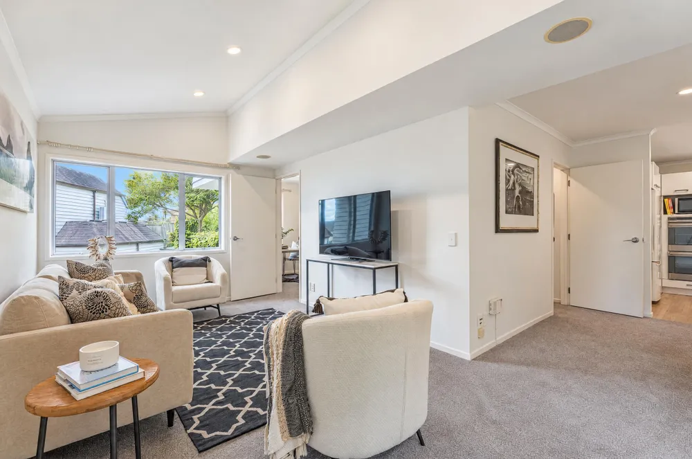 Photos of 20d Wiles Avenue