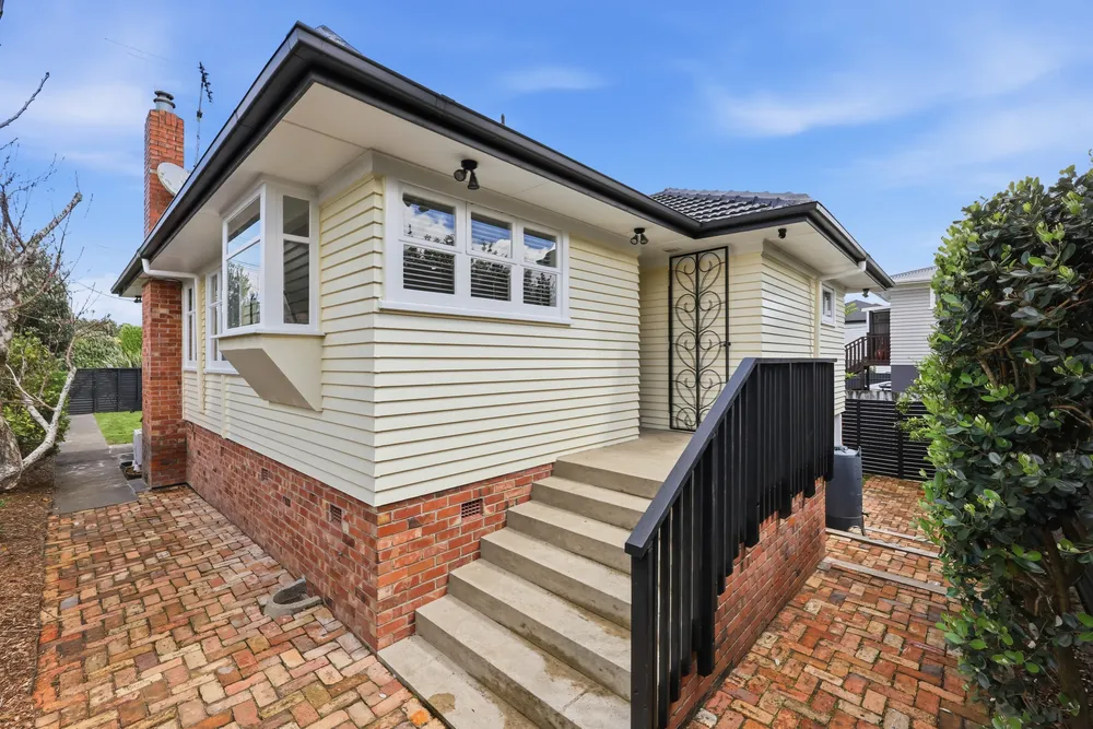 Photos of 7 Stokes Avenue