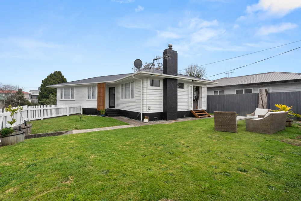 Photos of 75 Hynds Road