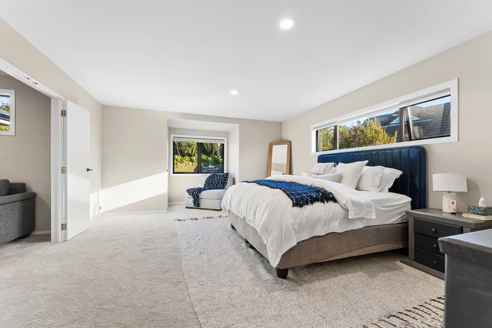 Photos of 128 Onetaunga Road