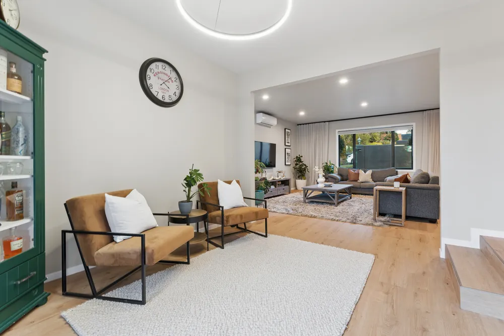Photos of 128 Onetaunga Road