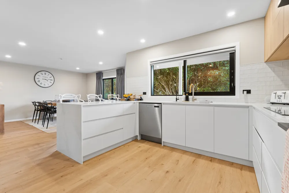 Photos of 128 Onetaunga Road