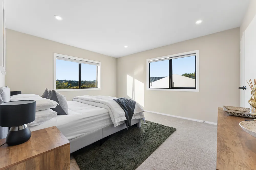 Photos of 128 Onetaunga Road