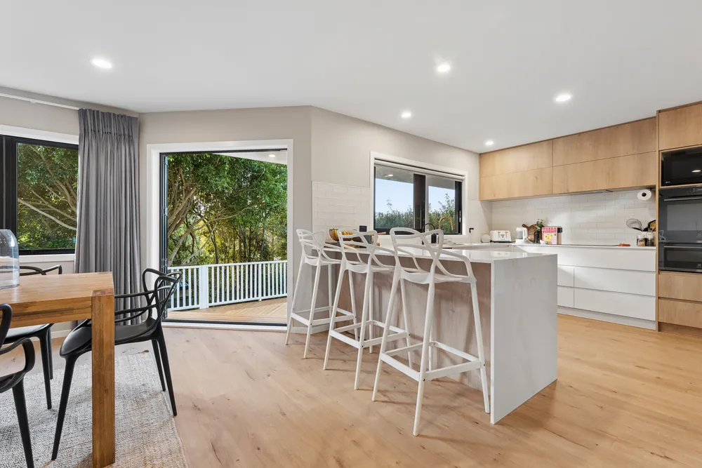 Photos of 128 Onetaunga Road