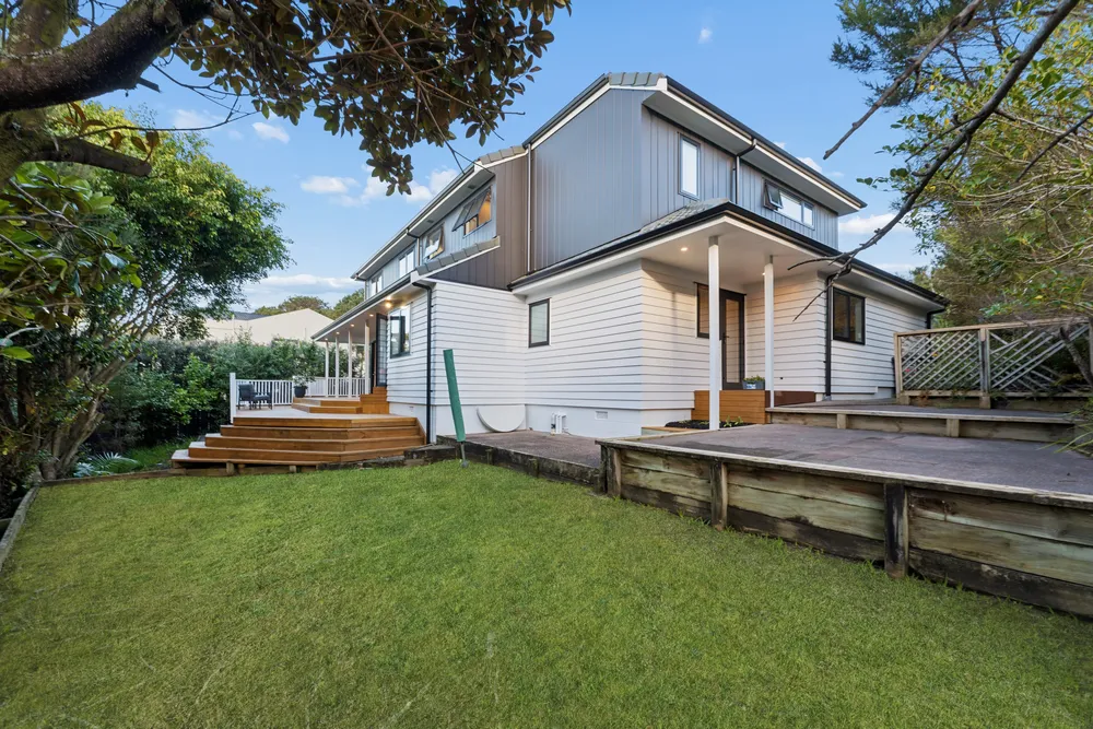 Photos of 128 Onetaunga Road