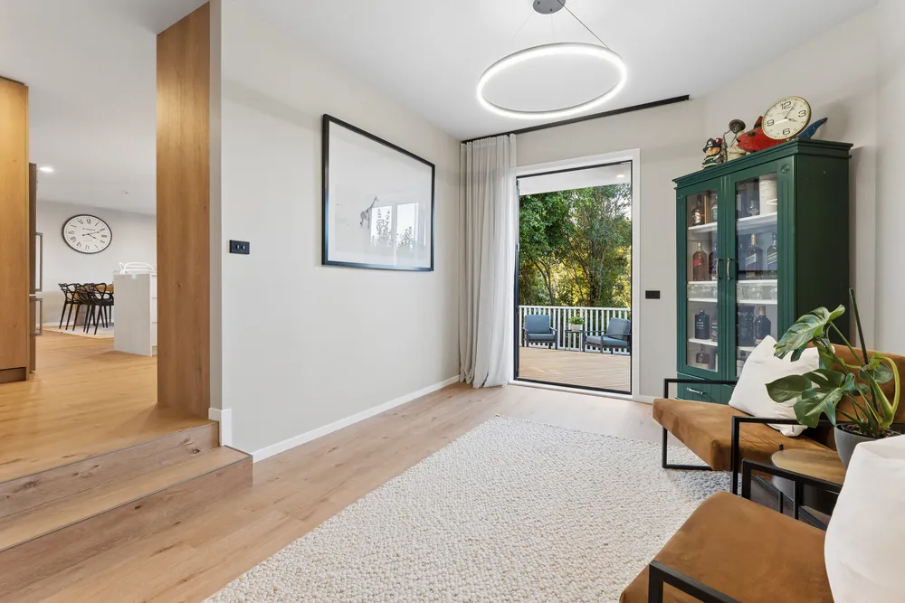 Photos of 128 Onetaunga Road