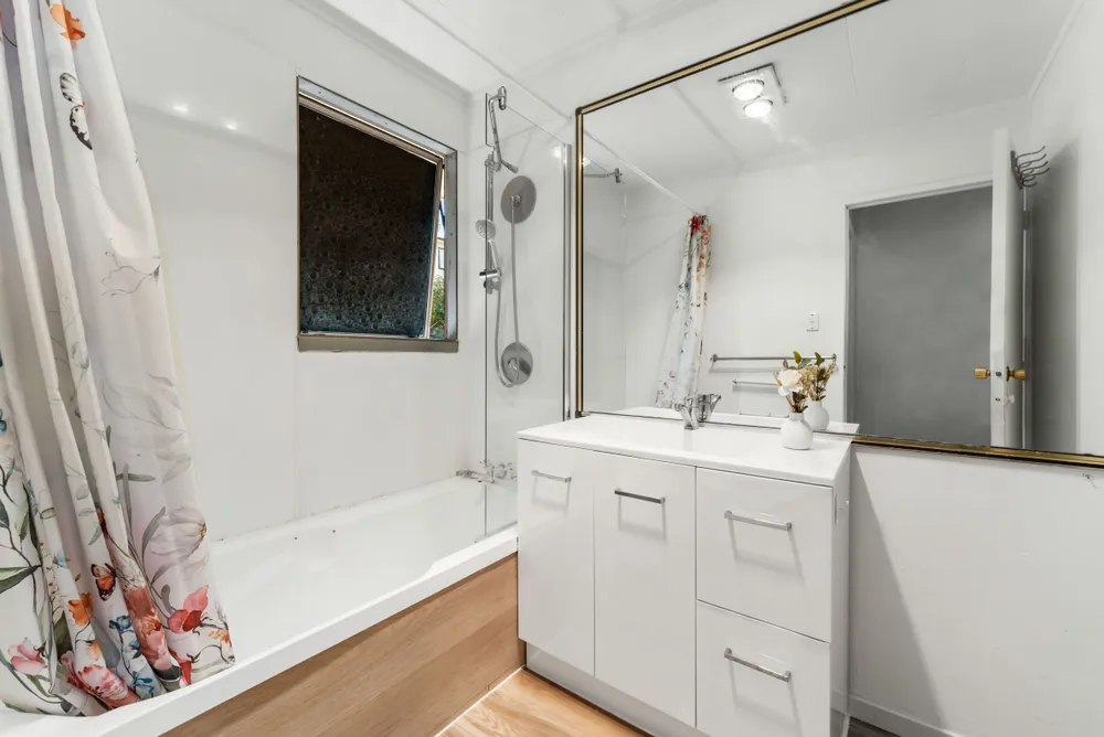 Photos of 14 Flamingo Court
