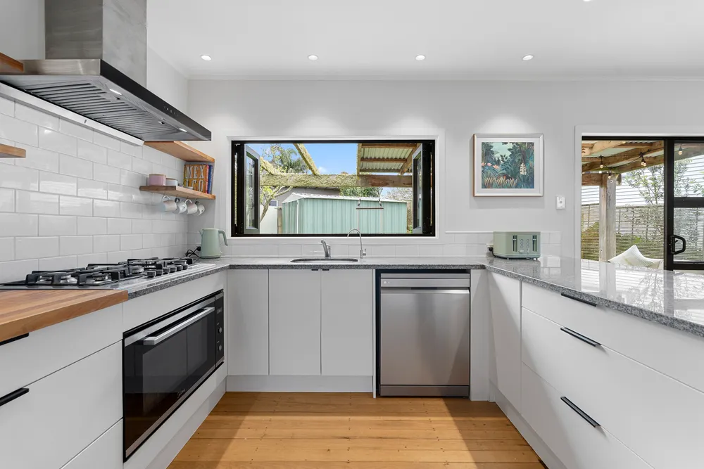Photos of 20 Rawhiti Road