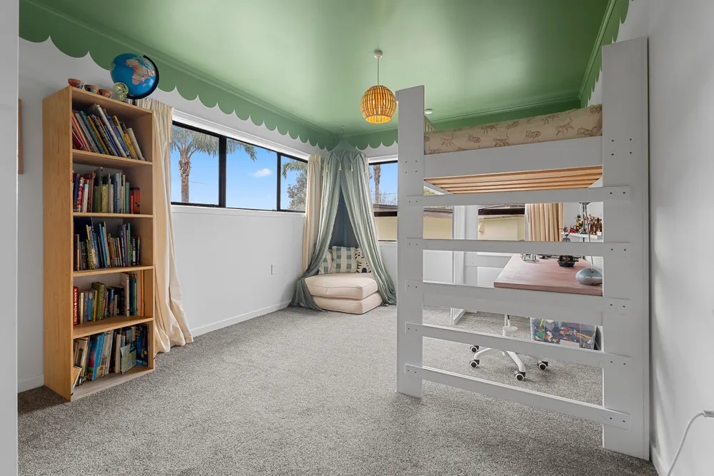 Photos of 20 Rawhiti Road