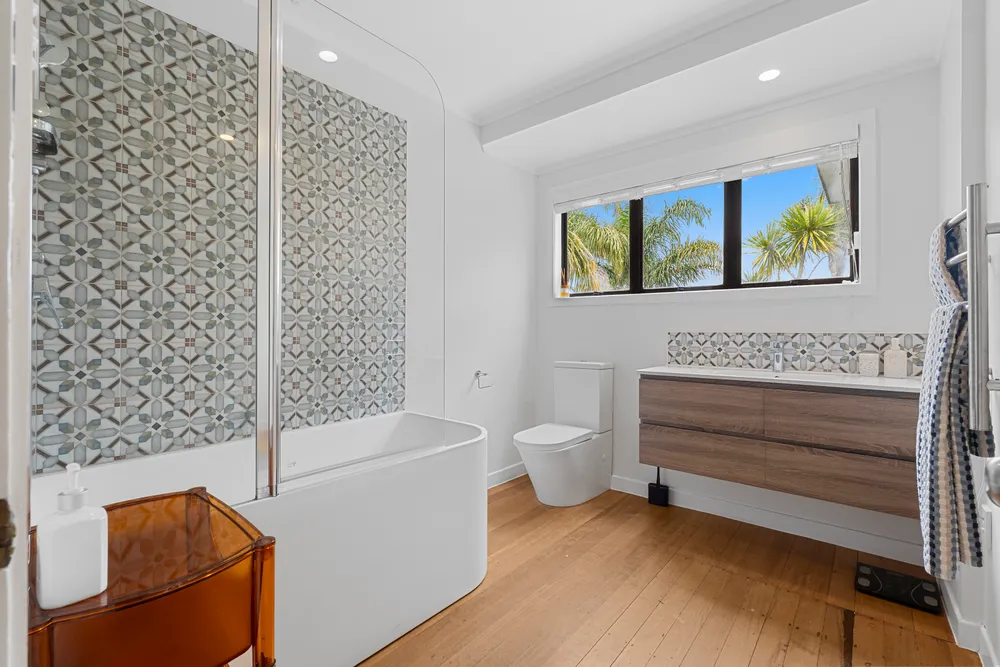 Photos of 20 Rawhiti Road
