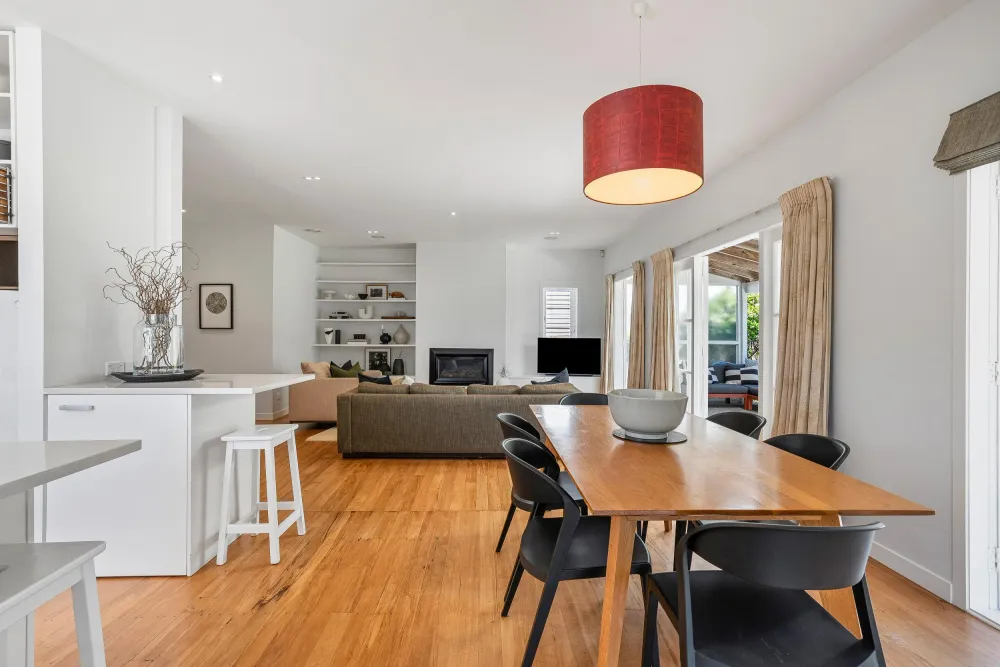 Photos of 53 Reihana Street