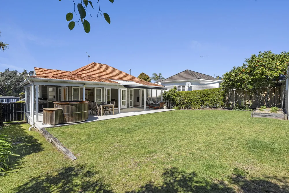 Photos of 53 Reihana Street