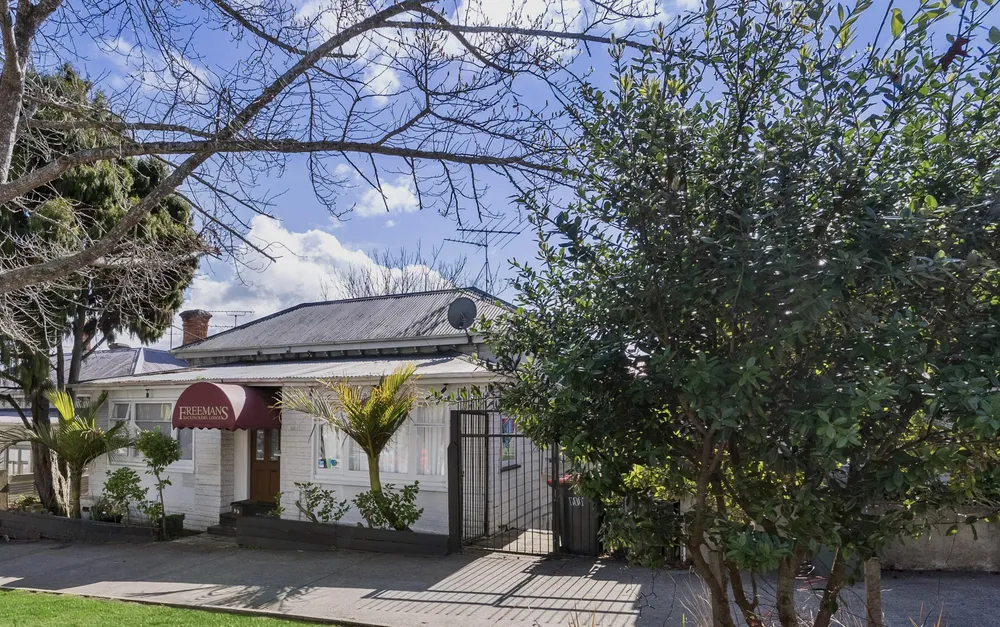 Photos of 65 Wellington Street