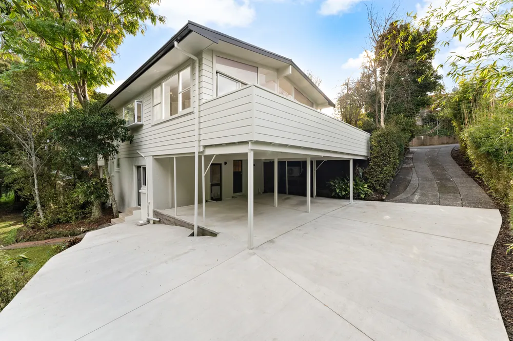 Photos of 35 Martin Crescent