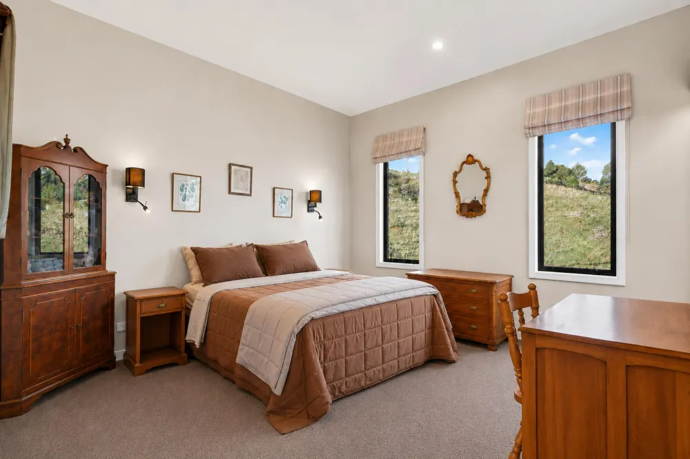Photos of 160 Millington Road