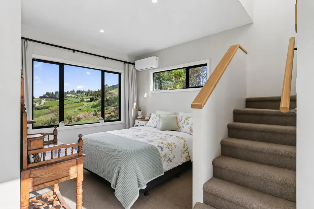 Photos of 160 Millington Road