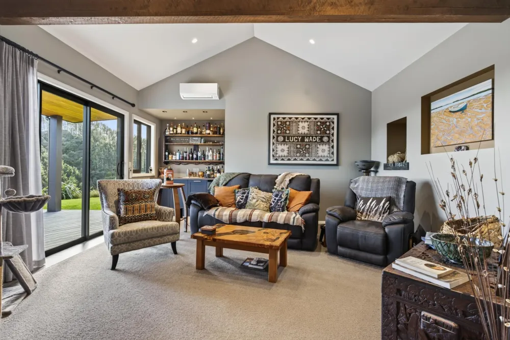 Photos of 160 Millington Road