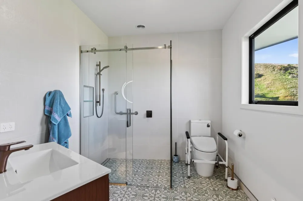 Photos of 160 Millington Road