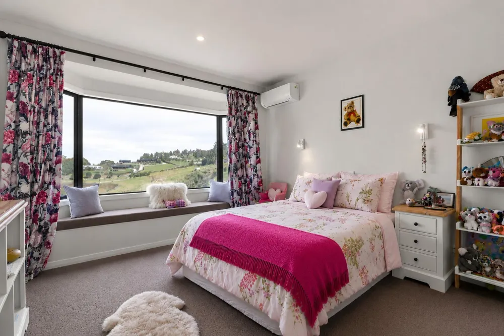 Photos of 160 Millington Road