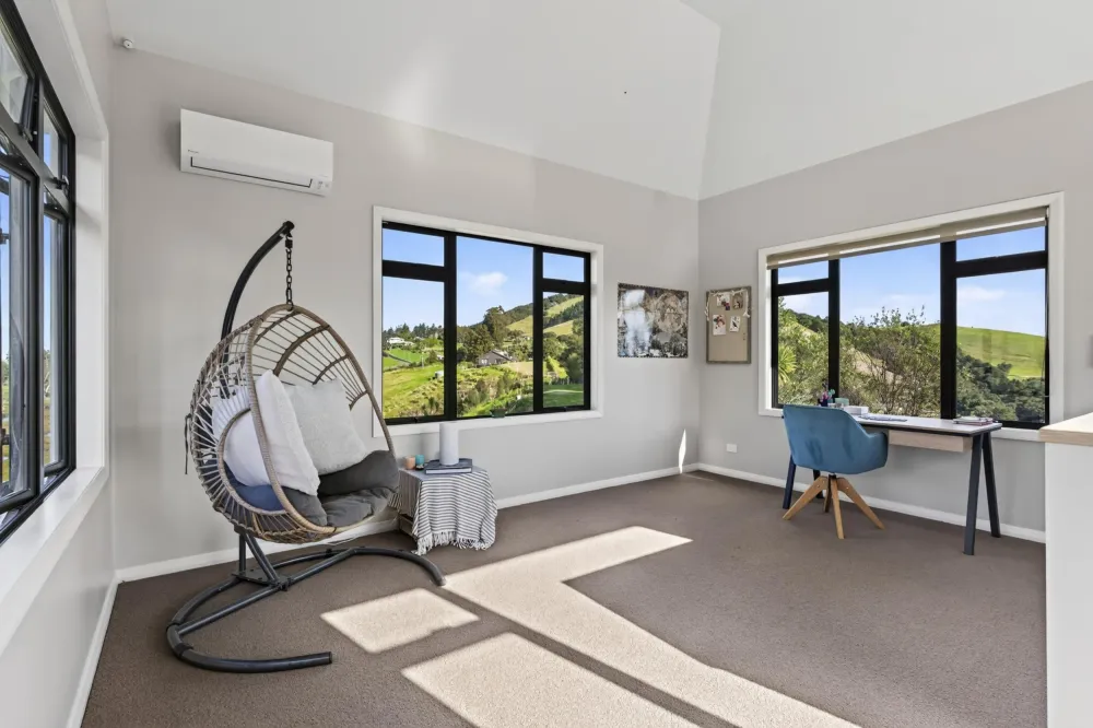 Photos of 160 Millington Road