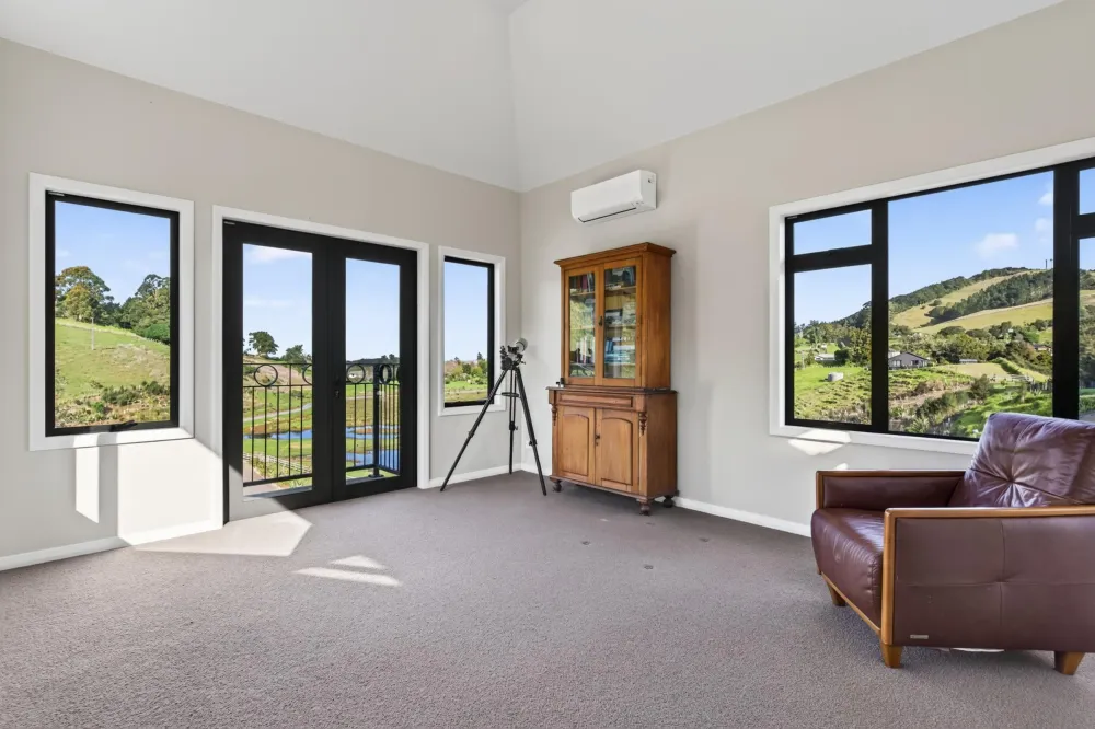 Photos of 160 Millington Road