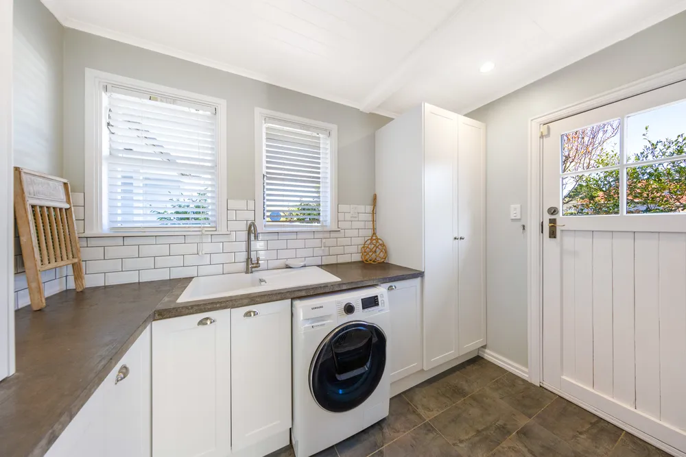 Photos of 11 Alamein Road