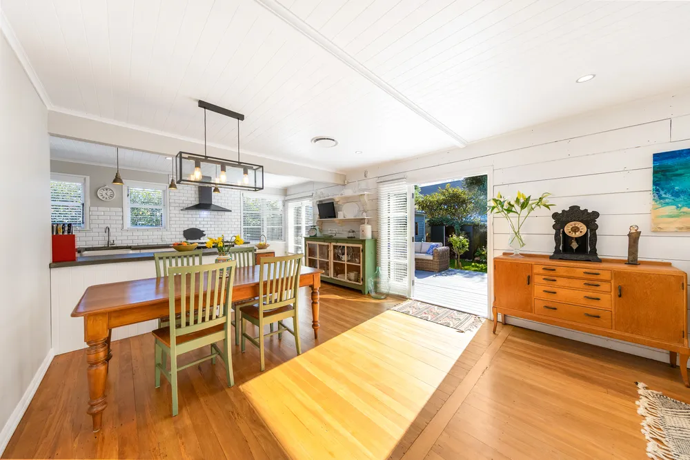 Photos of 11 Alamein Road